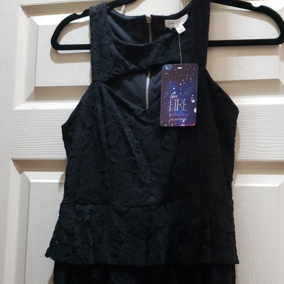 Nwts- Black peplum lace cutout dress Sz M - Picture 3 of 6